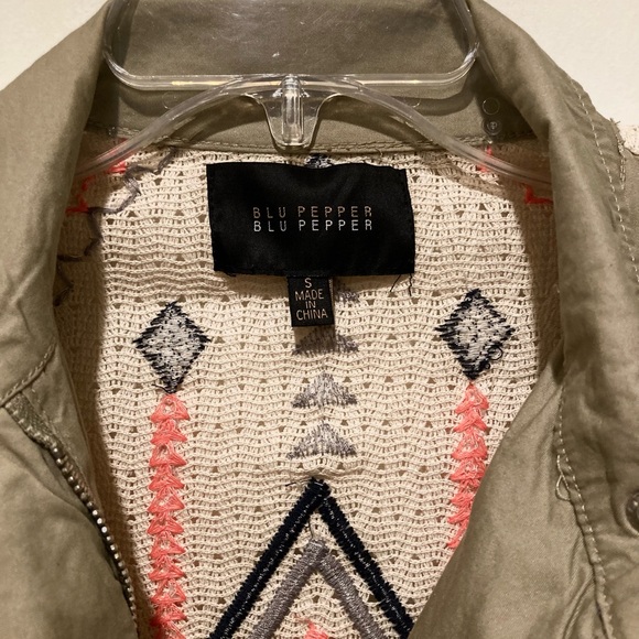 Blu Pepper Lightweight Drawstring Crochet Back Jacket, Sz S, Tan - Picture 2 of 11